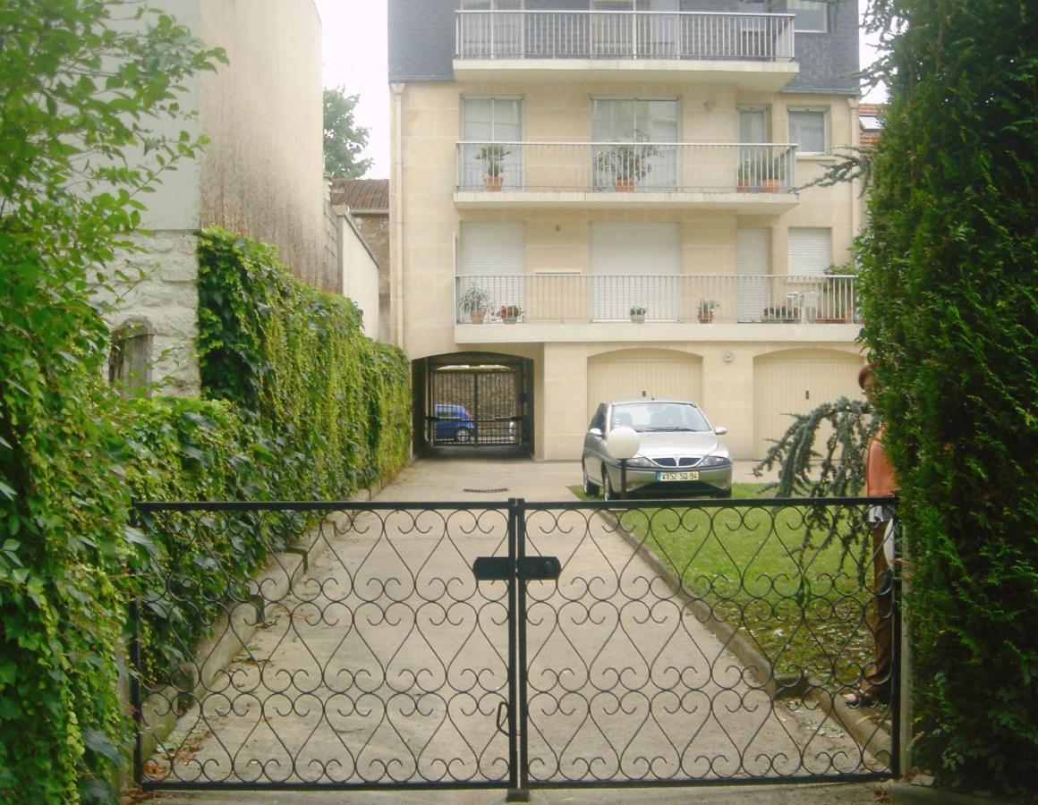 Maison De Longde-Appartement Avec 2 Chambres Villejuif Extérieur photo