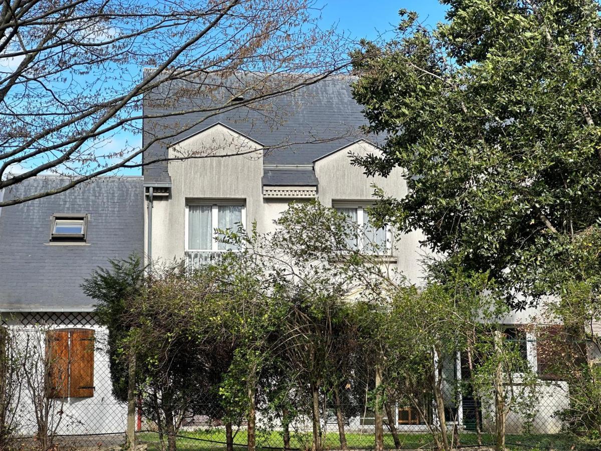 Maison De Longde-Appartement Avec 2 Chambres Villejuif Extérieur photo